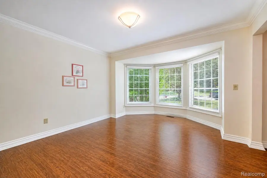 38757 Plumbrook Drive, Farmington Hills, MI 48331 - #3