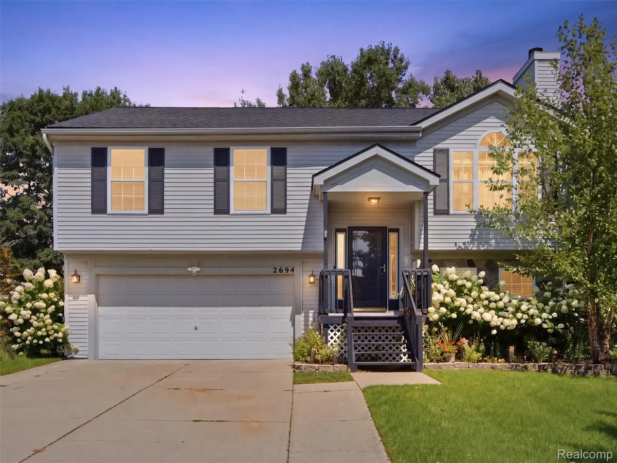 2694 Driftwood Drive, Waterford, MI 48329 - #1
