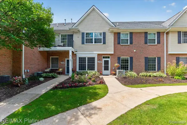 3118 Kneeland Circle, Howell, MI 48843