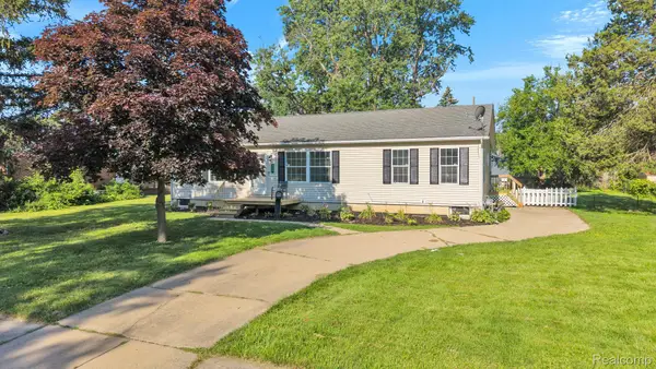 1119 Lathers Street, GardenCity, MI 48135