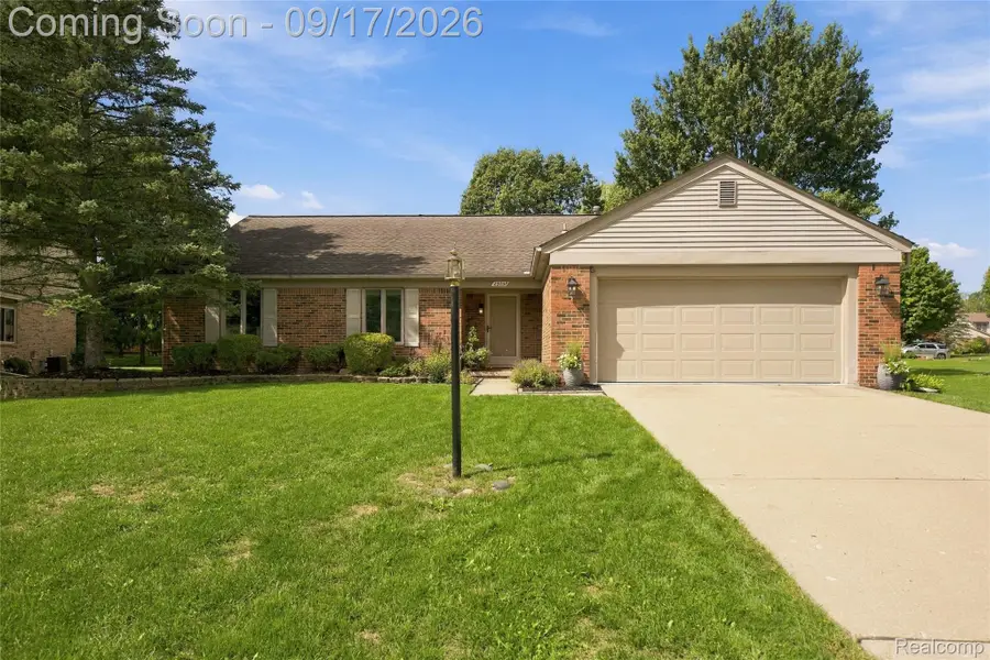 23737 Harvest Court E, Novi, MI 48375 - #2