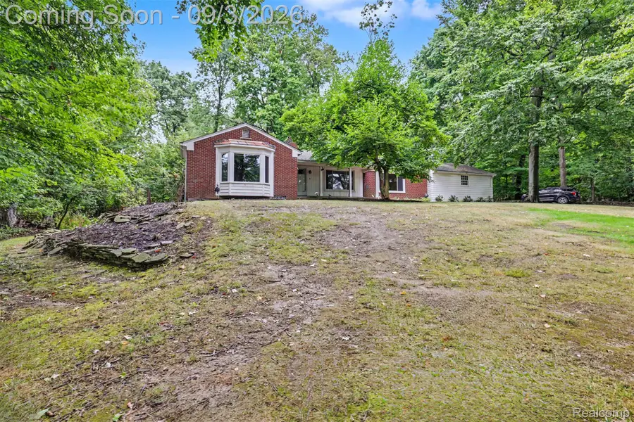 47040 Timberlane Street, Northville, MI 48167 - #3
