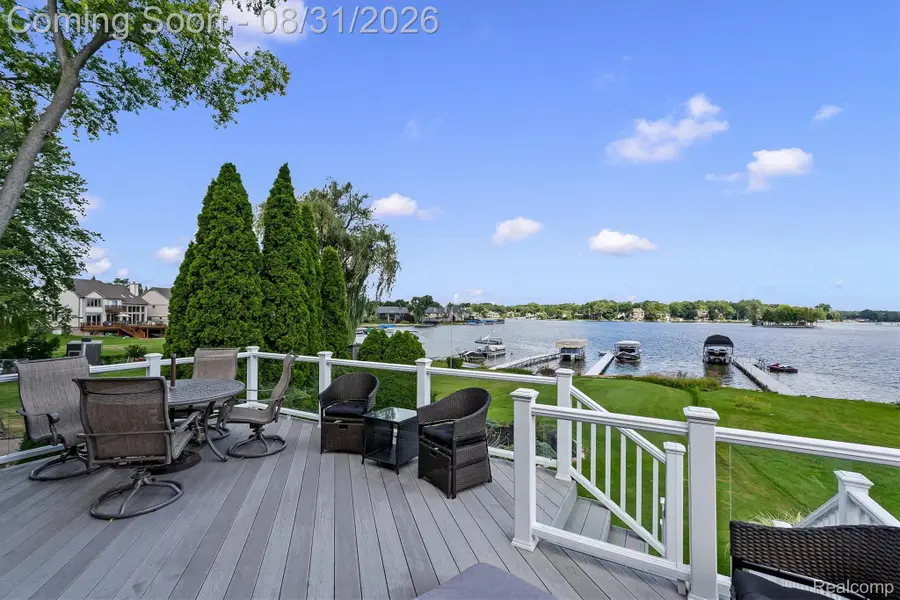 1424 W Oakley Park Road, Commerce, MI 48390 - #2