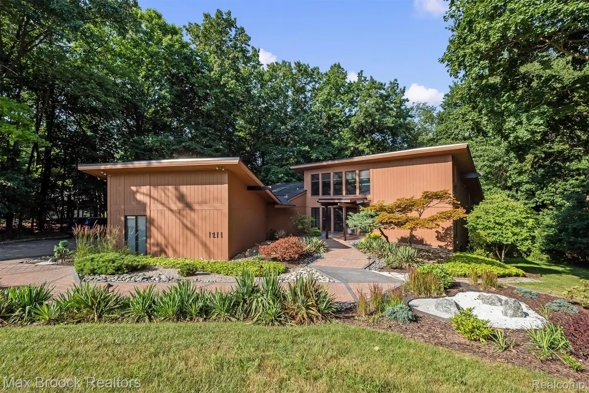 1211 Kensington Road, Bloomfield Hills, MI 48304 - #1
