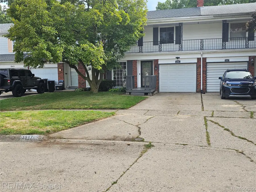 1947 E Laurel Oak Drive Drive, Flint, MI 48507 - #2