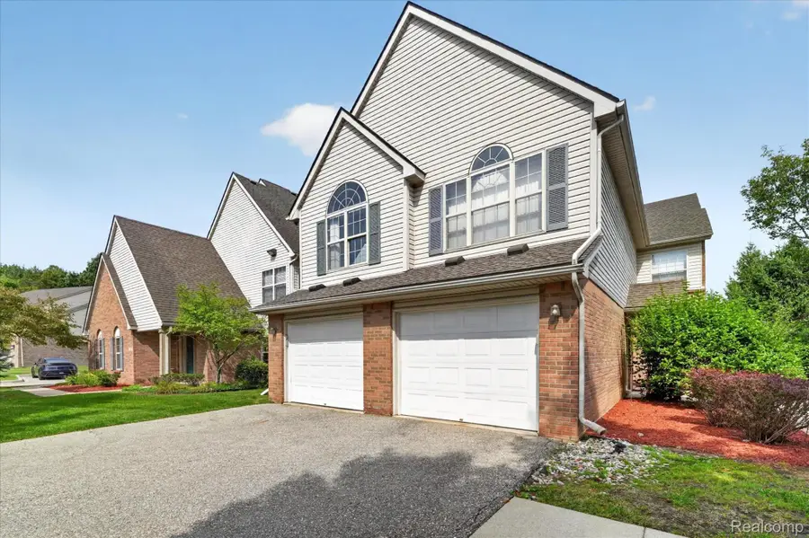 531 Brookfield Drive N #81, Westland, MI 48185 - #3