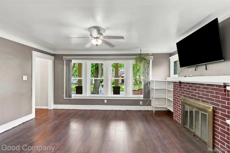 412 Chippewa Street, Clawson, MI 48017 - #2