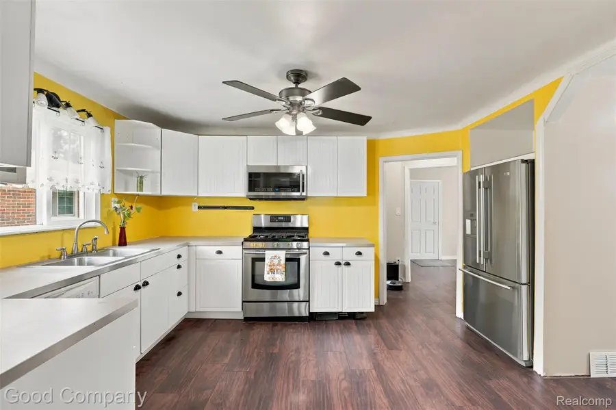 412 Chippewa Street, Clawson, MI 48017 - #3