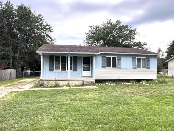 305 Scarlet Oak Lane, Perry, MI 48872