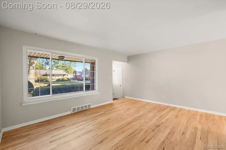 8860 Kidley Drive, Sterling Heights, MI 48314 - #3