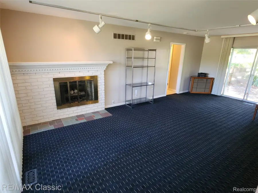 6965 N Adams Road, Bloomfield, MI 48304 - #2