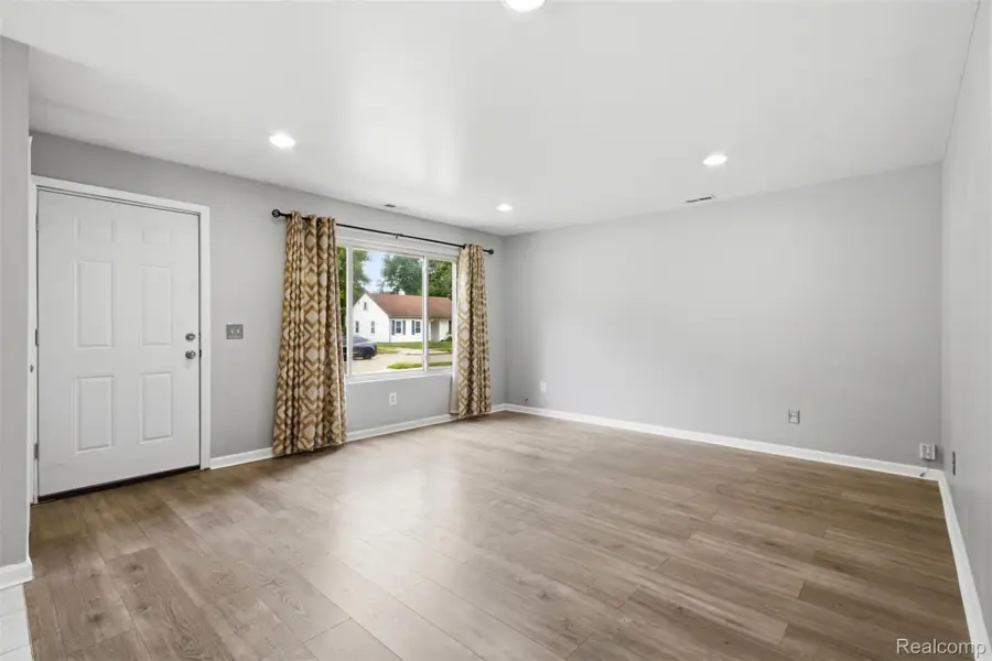 22141 Condon Street, Oak Park, MI 48237 - #3