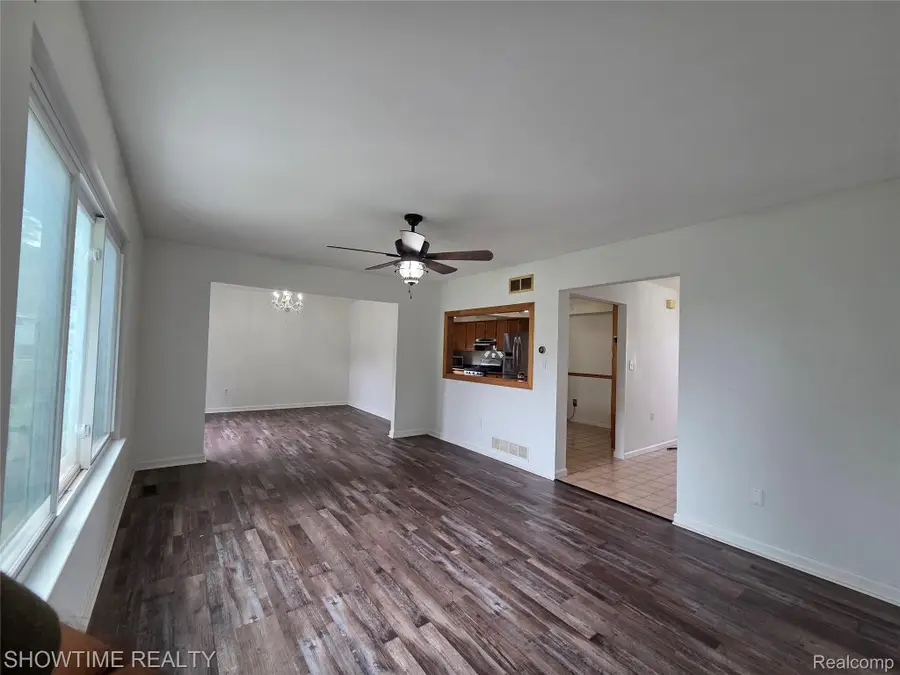 35706 Duke Drive, Sterling Heights, MI 48310 - #2