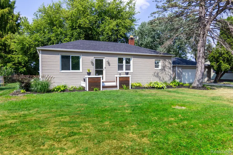5555 Botsford Avenue, Sterling Heights, MI 48310 - #2