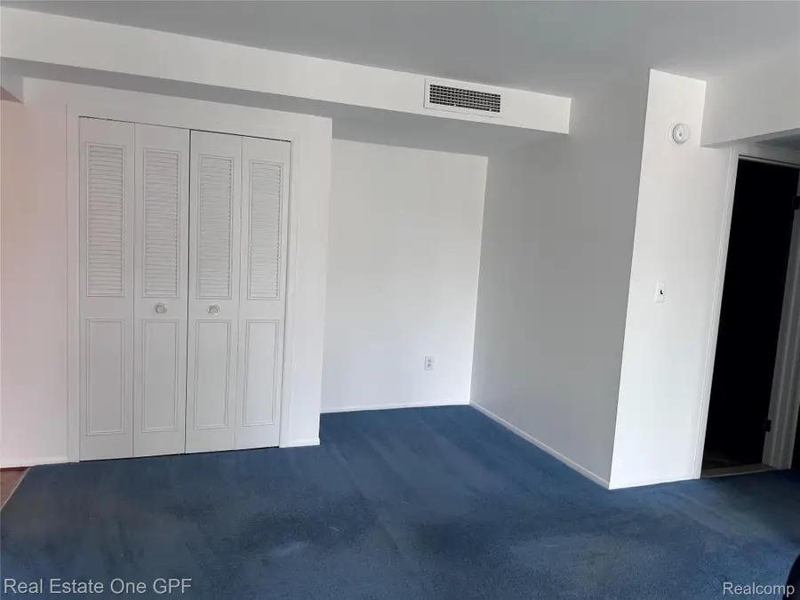 311 Riviera Drive, Saint Clair Shores, MI 48080 - #3