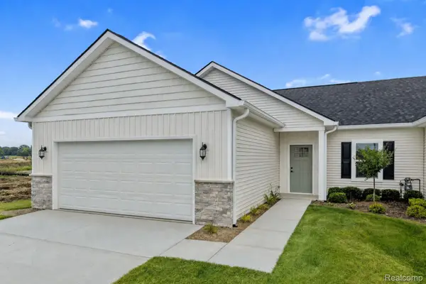 2242 Gilder Drive, Howell, MI 48843