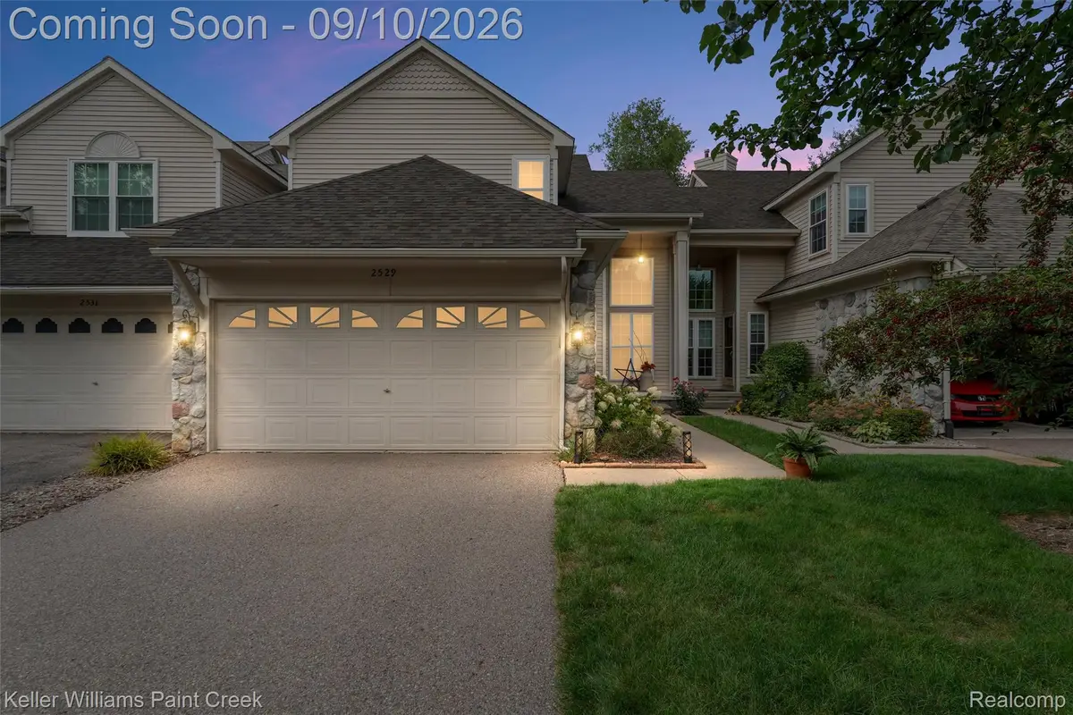 2529 Pine Drive, Wixom, MI 48393 - #1