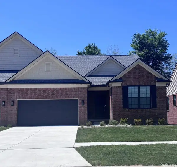 55913 Oak Pointe Drive, Shelby, MI 48315