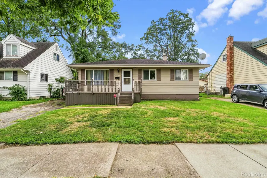 3202 Mcclure Avenue, Flint, MI 48506 - #2