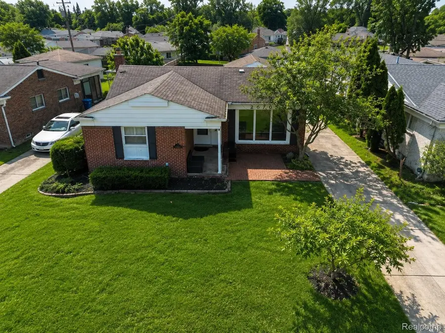 26705 Rouge River Drive, Dearborn Heights, MI 48127 - #2