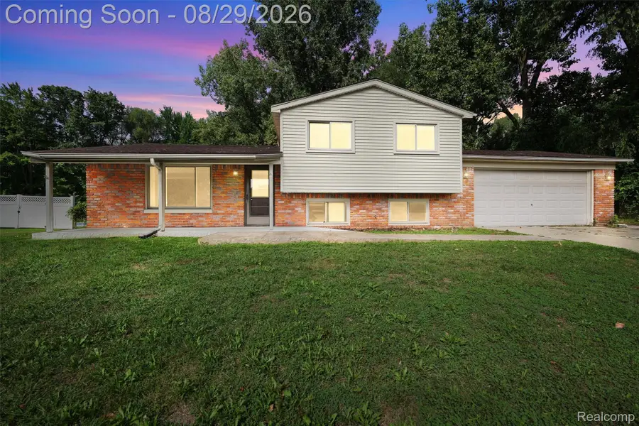 2877 Burgess Hill Drive, Waterford, MI 48329 - #2