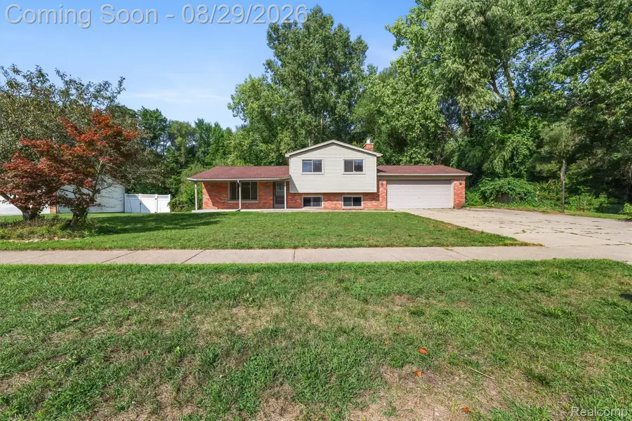 2877 Burgess Hill Drive, Waterford, MI 48329 - #3