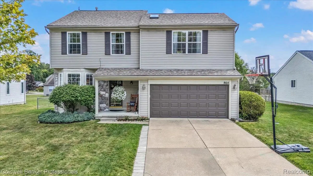 864 Carriage Hill Drive, Fenton, MI 48430 - #1