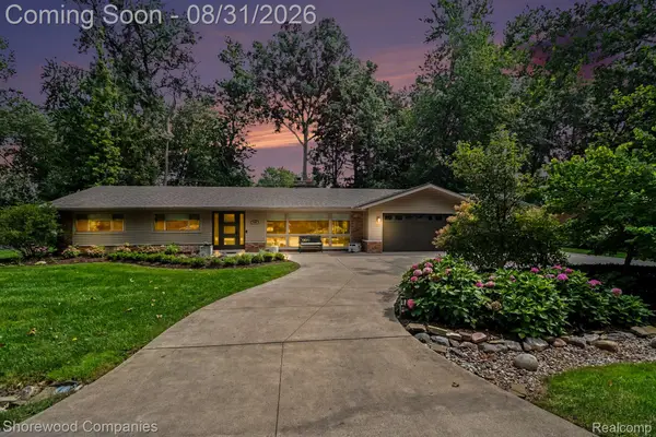 3144 Upton Drive, Troy, MI 48084