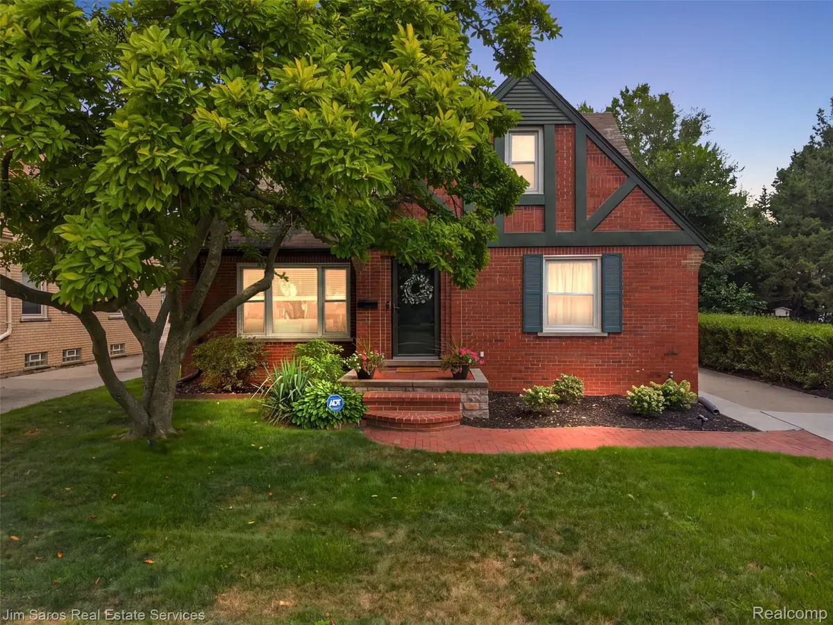 488 Bournemouth Road, Grosse Pointe Farms, MI 48236 - #1