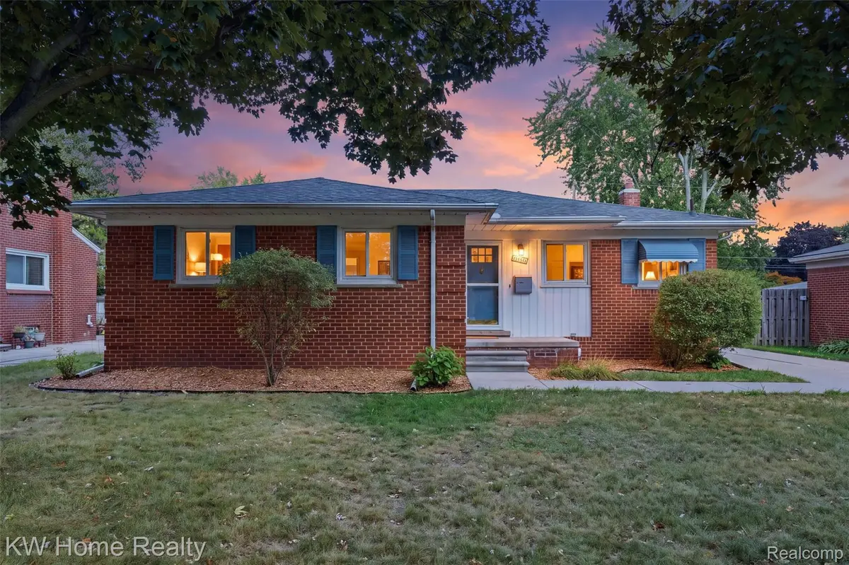 22934 Warner Street, Farmington, MI 48336 - #1