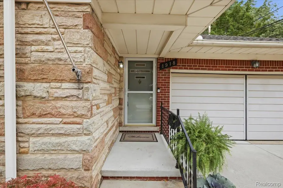 1918 Clawson Avenue, Royal Oak, MI 48073 - #2