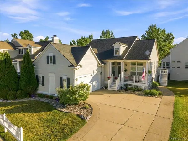 1535 Fountain View Lane, Oxford, MI 48371
