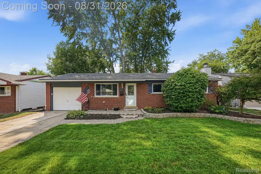 41231 Memphis Drive, Sterling Heights, MI 48313 - #2