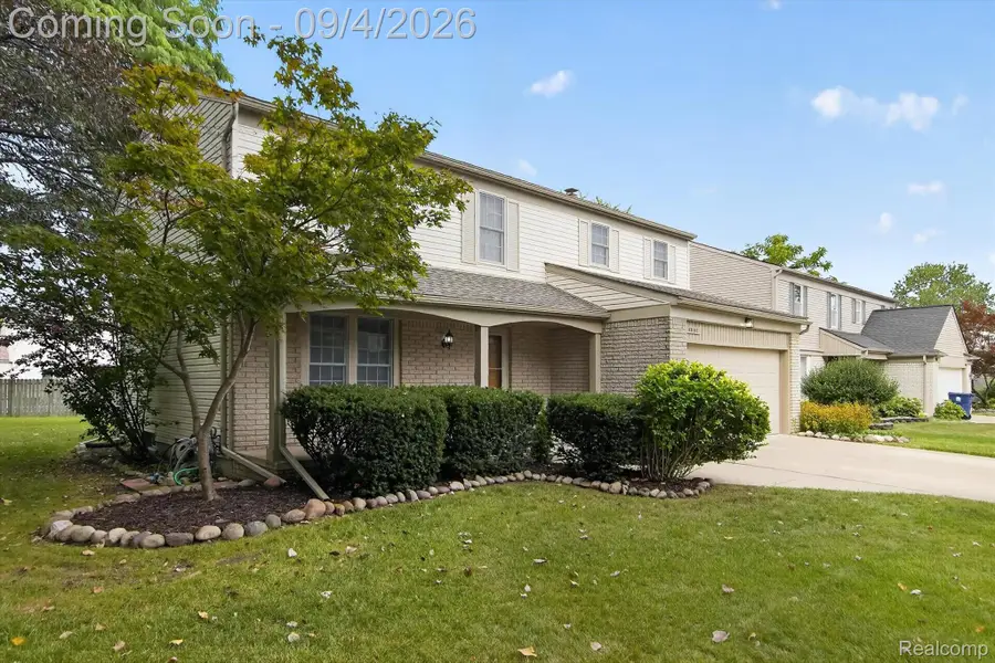 43182 Applewood Road, Canton, MI 48188 - #3