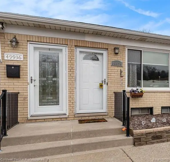 49936 Helfer Boulevard W #8, Wixom, MI 48393