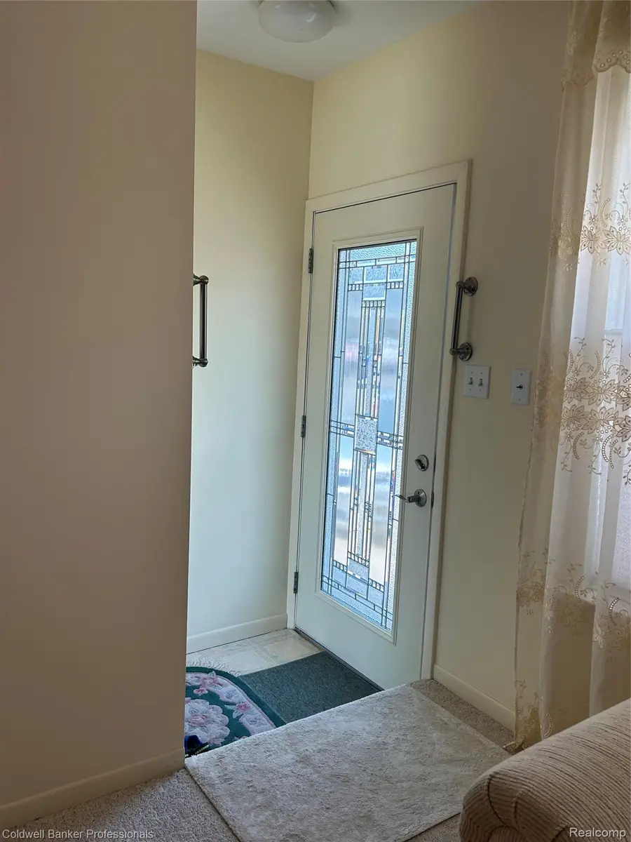 49936 Helfer Boulevard W #8, Wixom, MI 48393 - #2