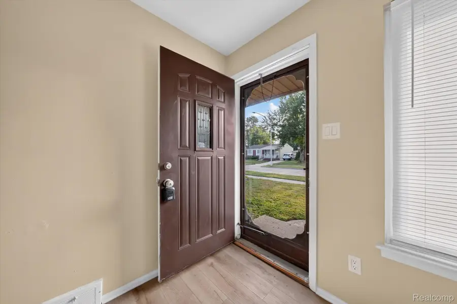 1608 Gloria Street, Westland, MI 48186 - #2