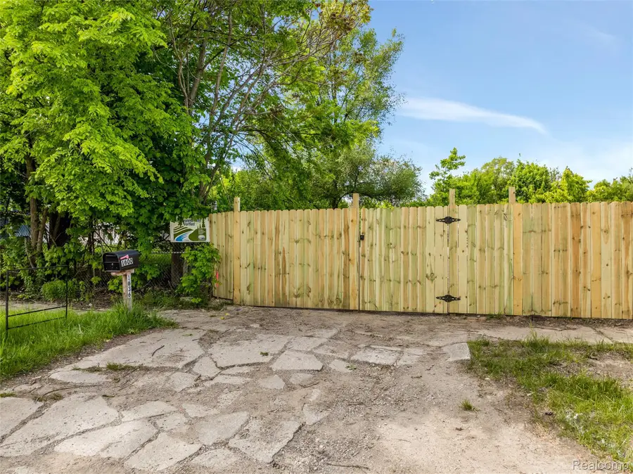 1636 Lawrence Street, Detroit, MI 48206 - #3