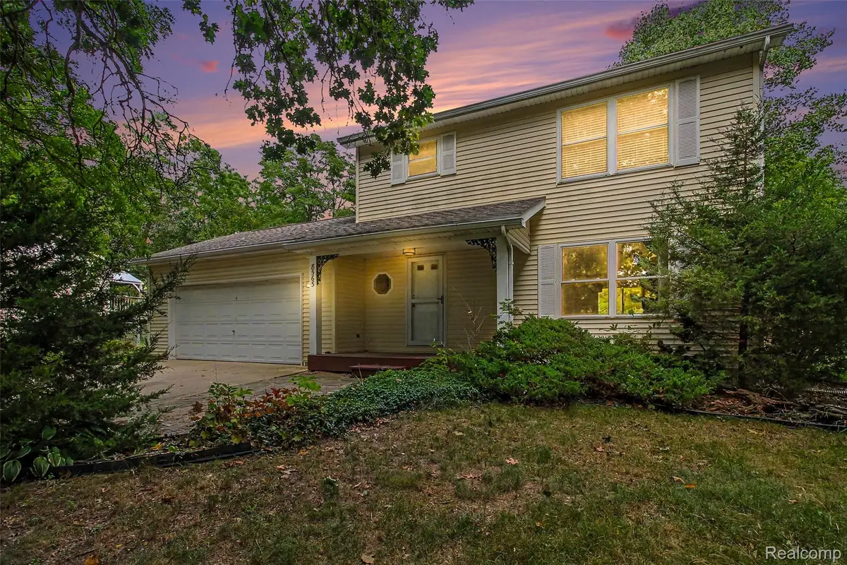 8565 Hamburg Road, Brighton, MI 48116 - #1