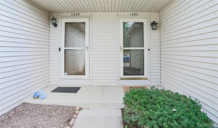 1355 Lochaven Road, Waterford, MI 48327 - #2