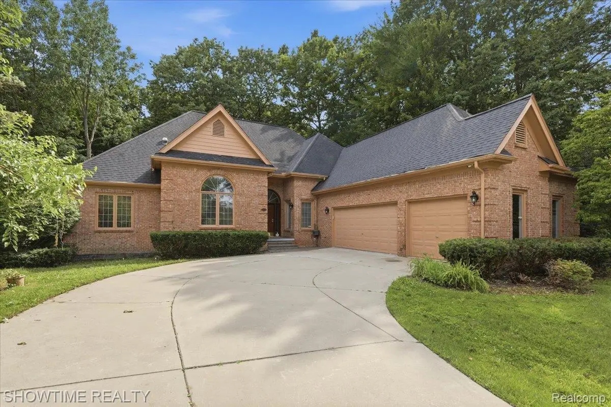 11656 Majestic Court, Utica, MI 48315 - #1