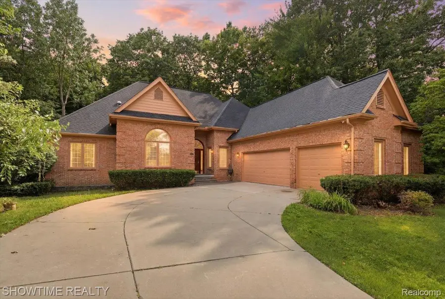 11656 Majestic Court, Utica, MI 48315 - #2