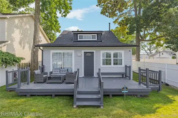 8665 Cooley Lake Road, CommerceTwp, MI 48382