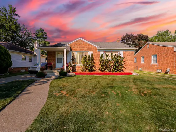 17721 Sumner, Redford, MI 48240