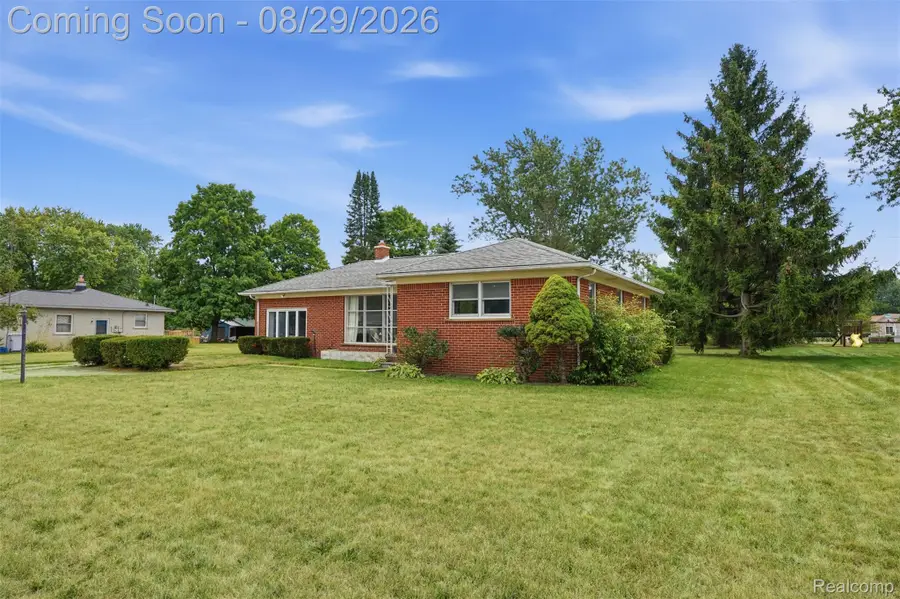 61305 Fairland Drive, Lyon, MI 48178 - #2
