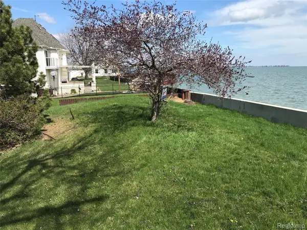 00 Edgewater, Monroe, MI 48162