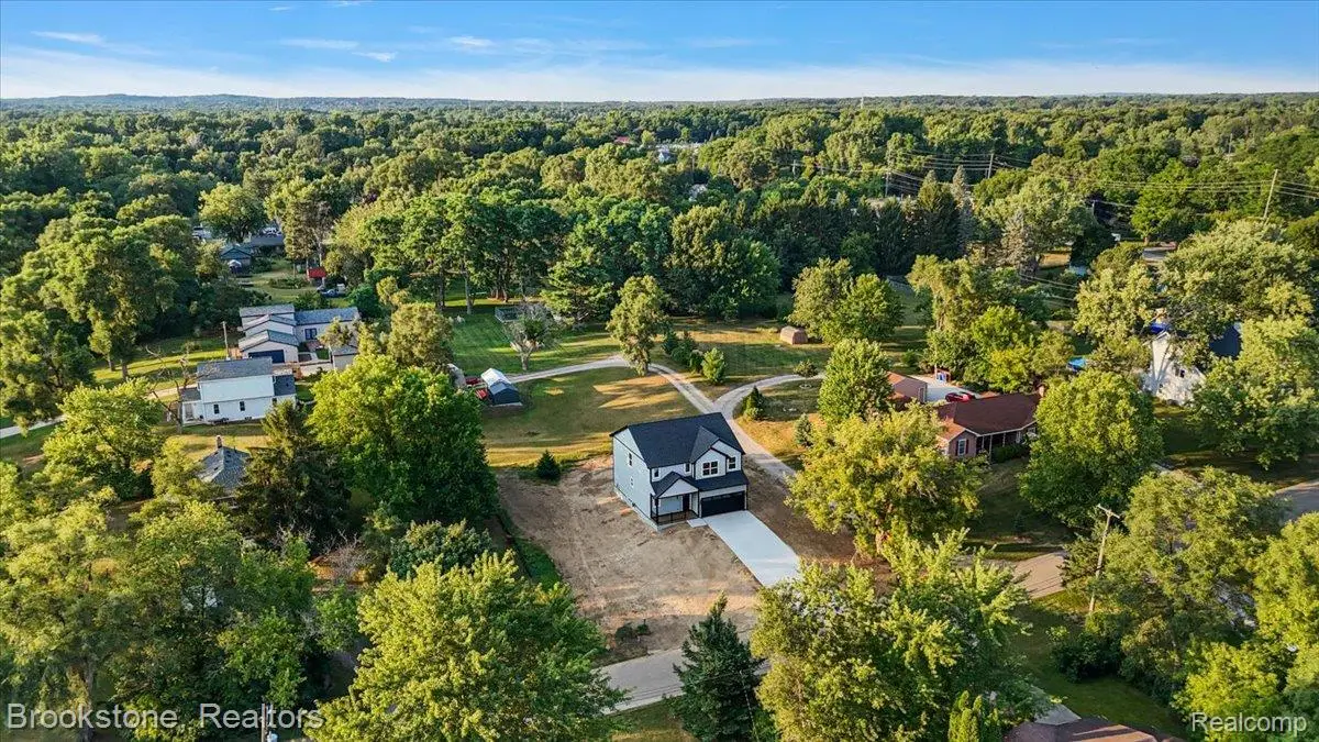 3080 W Newberry Road, Waterford, MI 48329 - #1