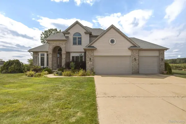 685 Ave De Lafayette, Monroe, MI 48162