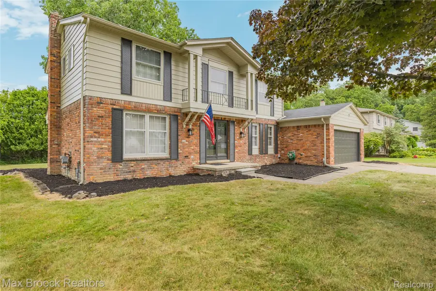 31917 Olde Franklin Drive, Farmington, MI 48334 - #3