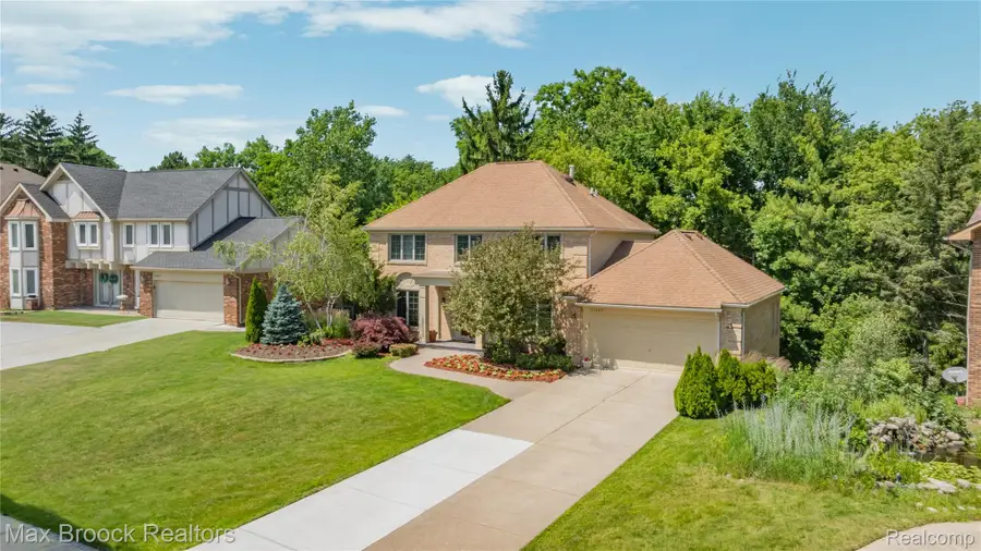 31223 Country Ridge Circle, Farmington Hills, MI 48331 - #3